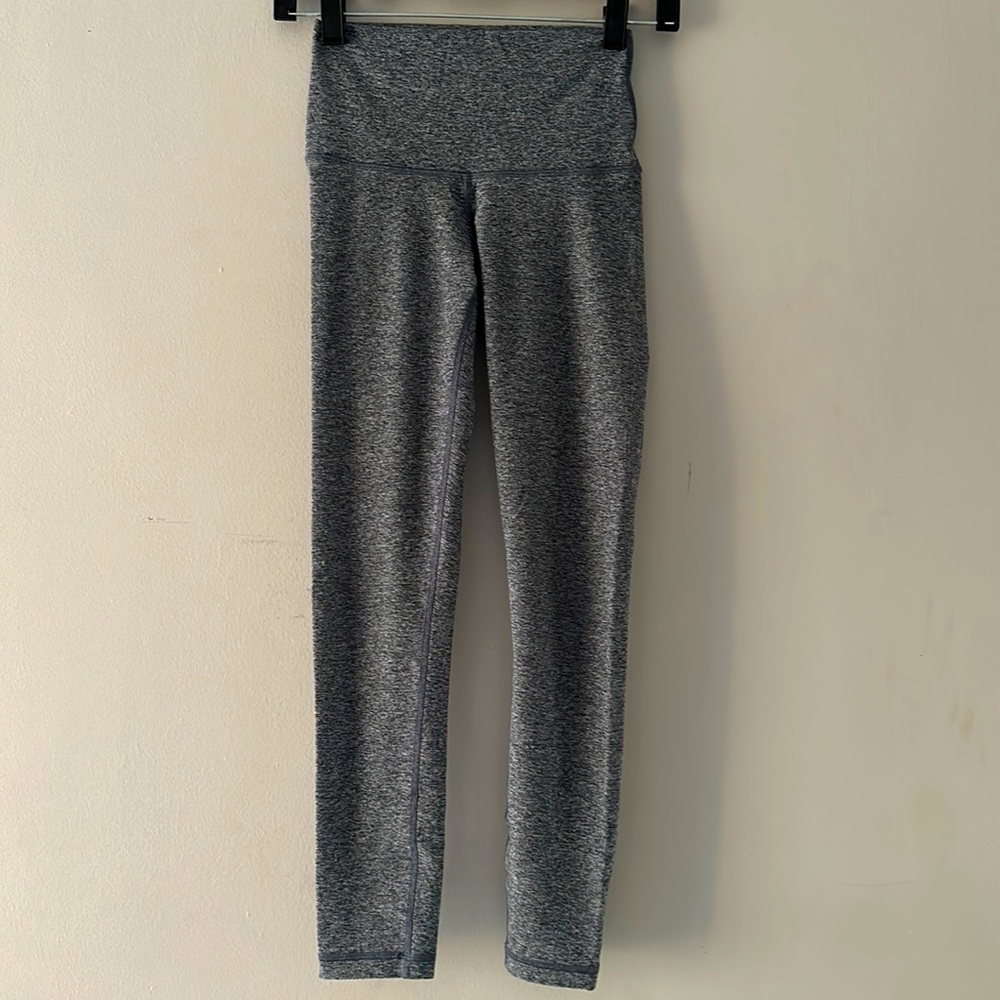 TNAction Leggings XS brand new without tags Aritzia perfect condition